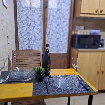 Lovely 1 Bedroom Apartment In The Heart Of La Valeta Exterior foto