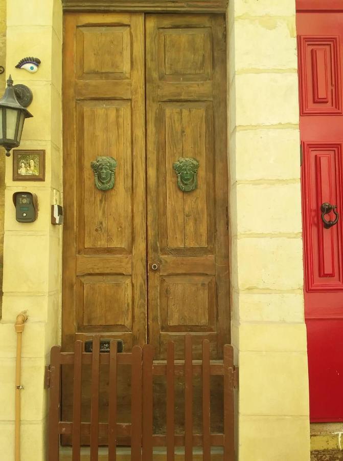 Lovely 1 Bedroom Apartment In The Heart Of La Valeta Exterior foto